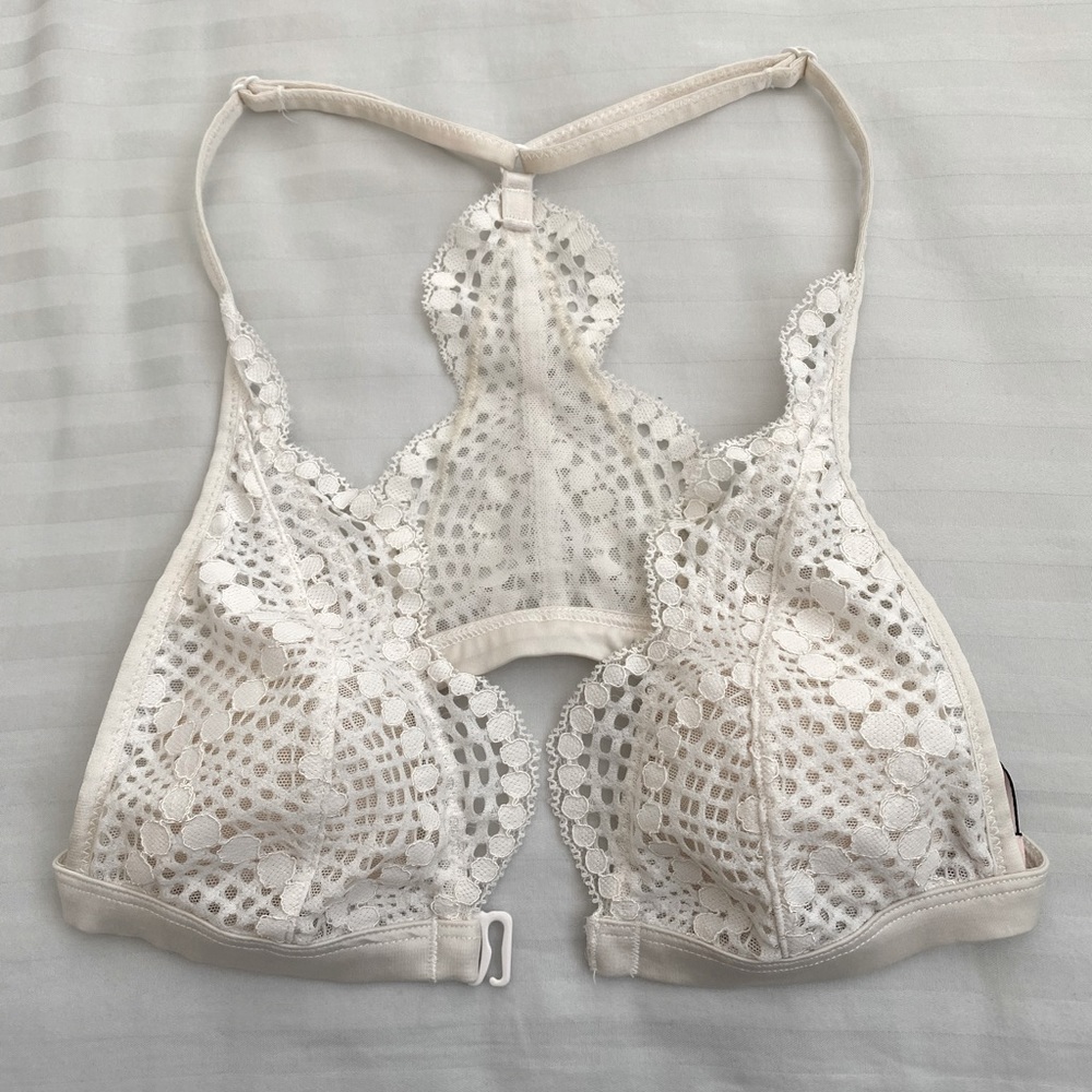Victoria’s Secret white lace Bralette - XS